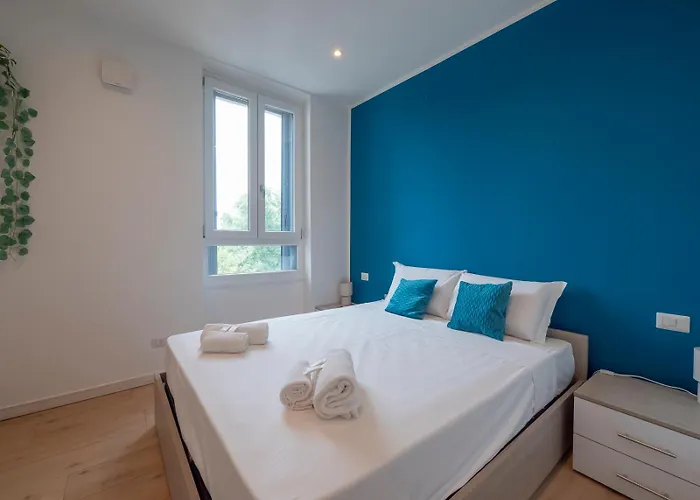 I Host - Rogoredo 49 * Mediolan